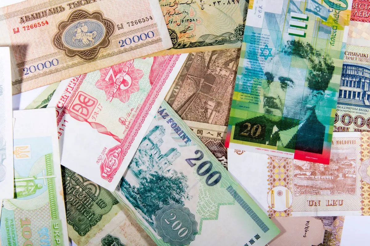 Banknotes from many different countries