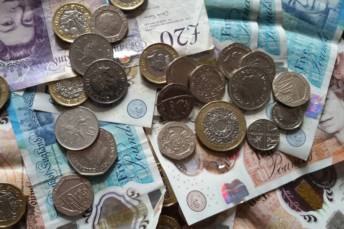 British coins and banknotes